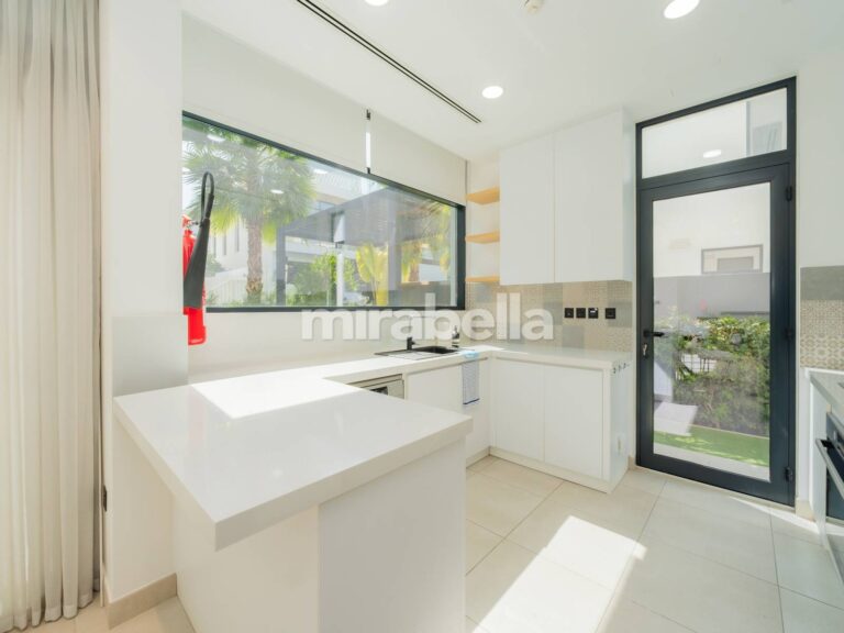 DSCF2118-Enhanced-NR